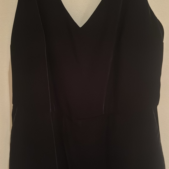BLACK VELVET NWOT BANANA REPUBLIC VELVET CROPPED LEG JUMPSUIT WITH POCKETS SZ 2 - Picture 7 of 16